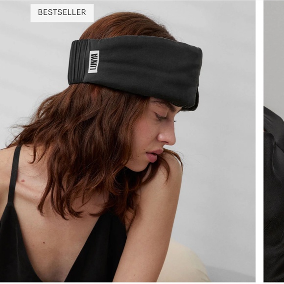 LUNYA BNIB Washable Silk Sleep Mask in Immersed Black Size S - Picture 3 of 5